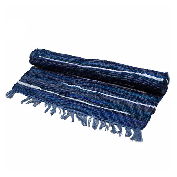 Tapis chindi 150 x 90 cm roulé, bleu nuit profond à rayures ton sur ton, franges bleues