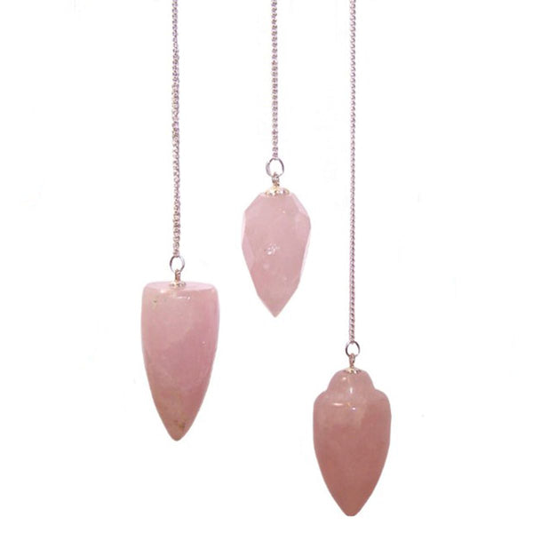 Pendules cône à facettes en quartz rose, chaîne argentée et perle de pierre