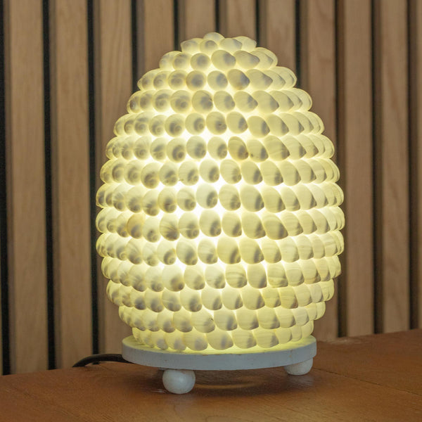Lampe à Poser en Coquillages Naturels – Ovale Bohème 15 cm