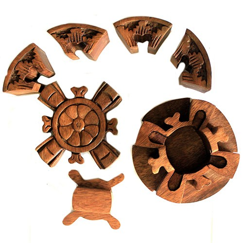 Boîte-puzzle de Bali grande rosace sculptée, bois de saman, 9,5 cm