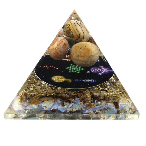 Pyramide en orgonite noire gravée des symboles Reiki, 70 mm