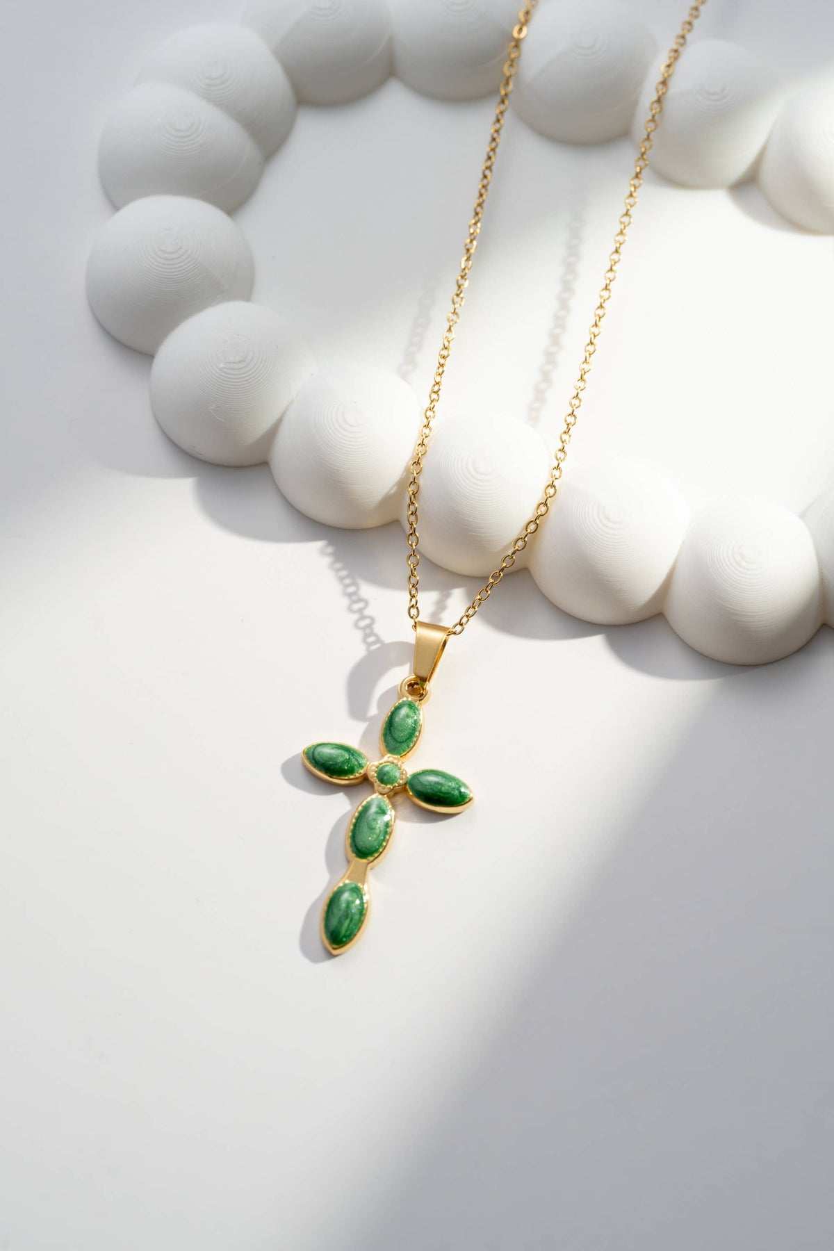 Collier Croix & Pierre Scintillante – Acier Inoxydable Élégance & Symbolique - vue 3