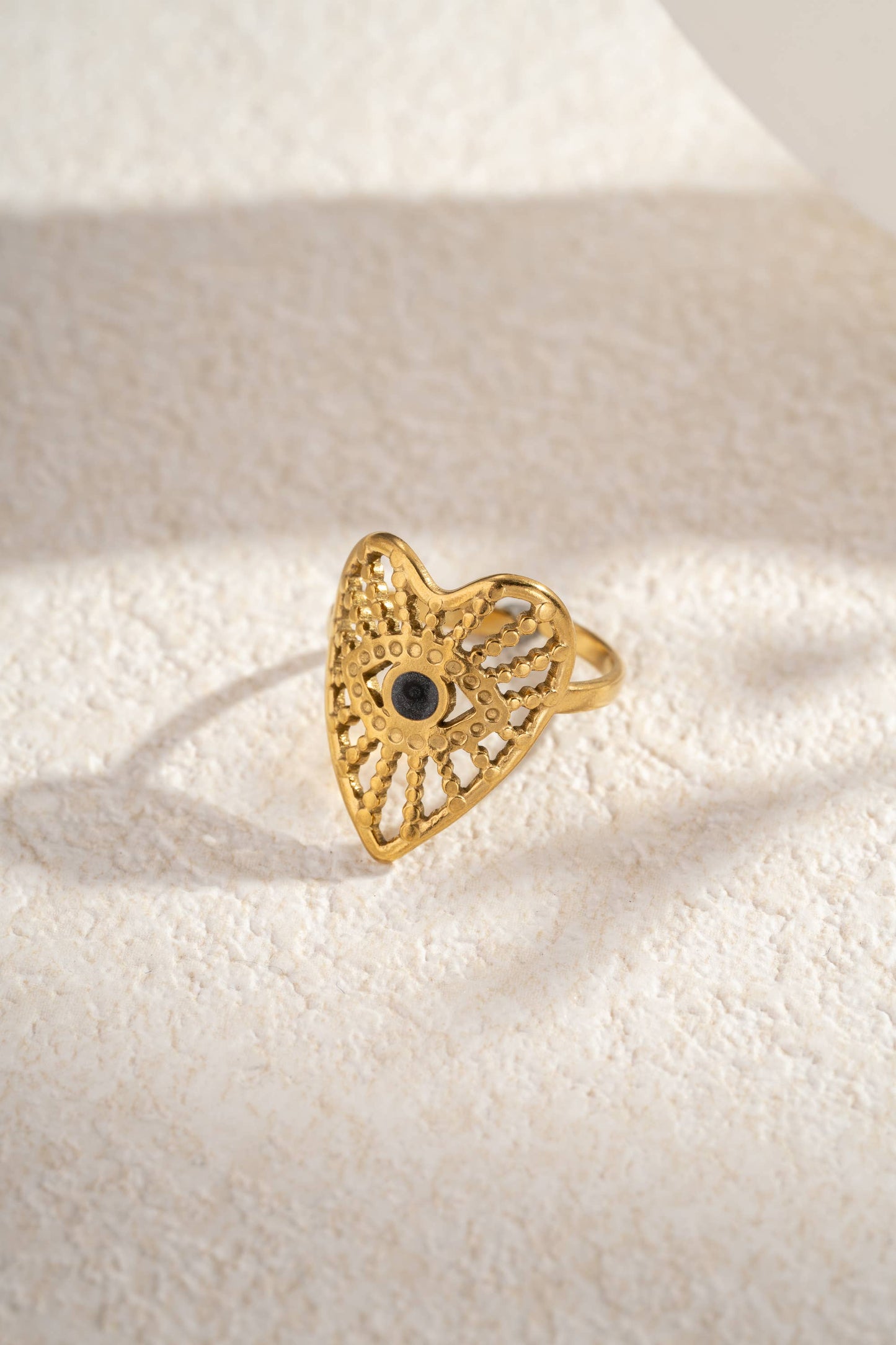 Bague Cœur & Œil Protecteur – Acier Inoxydable Doré • Pierre Blanche ou Noire