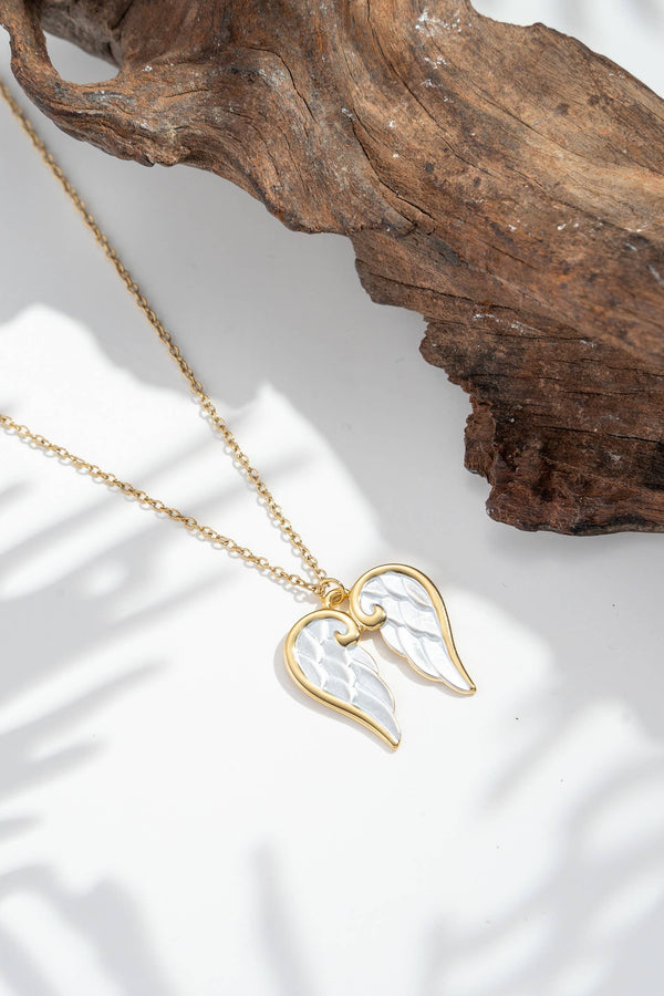 Collier Ailes d'Ange & Cœur Nacré Doré – Acier Inoxydable Douceur & Lumière Céleste