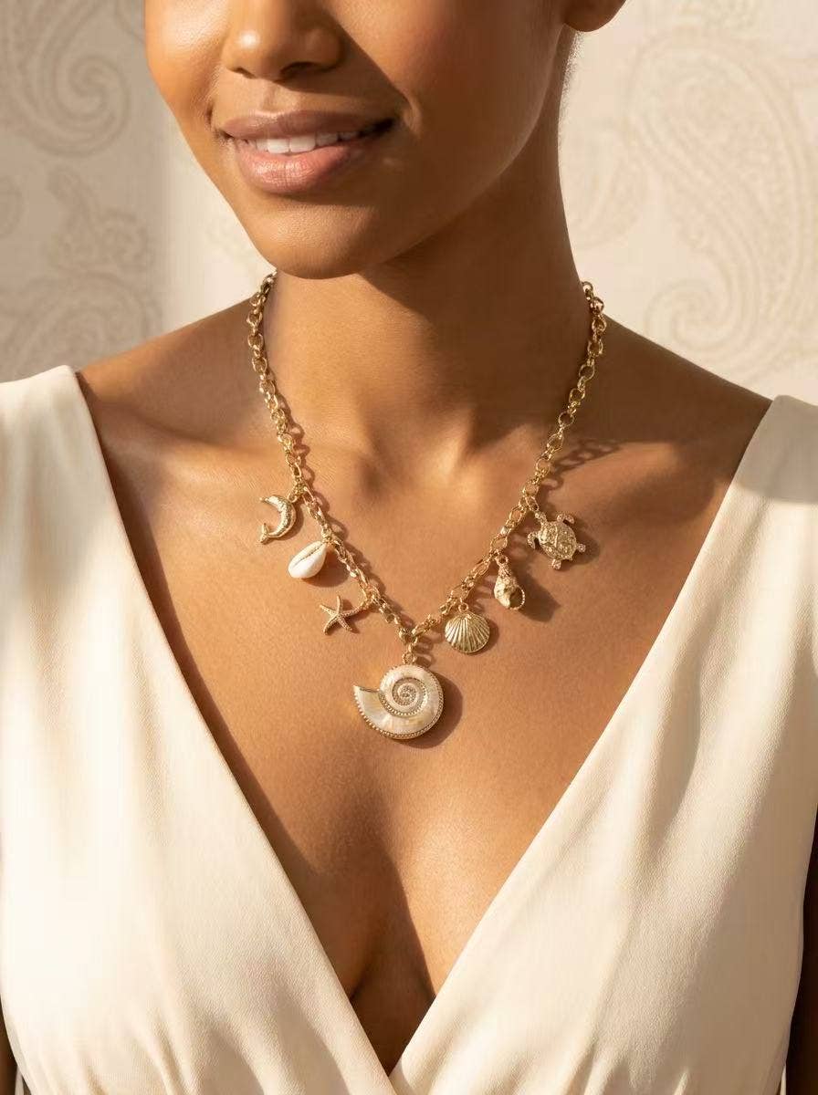 Collier Charms Marins Doré – Étoile de Mer, Tortue & Coquillages en Acier Inoxydable