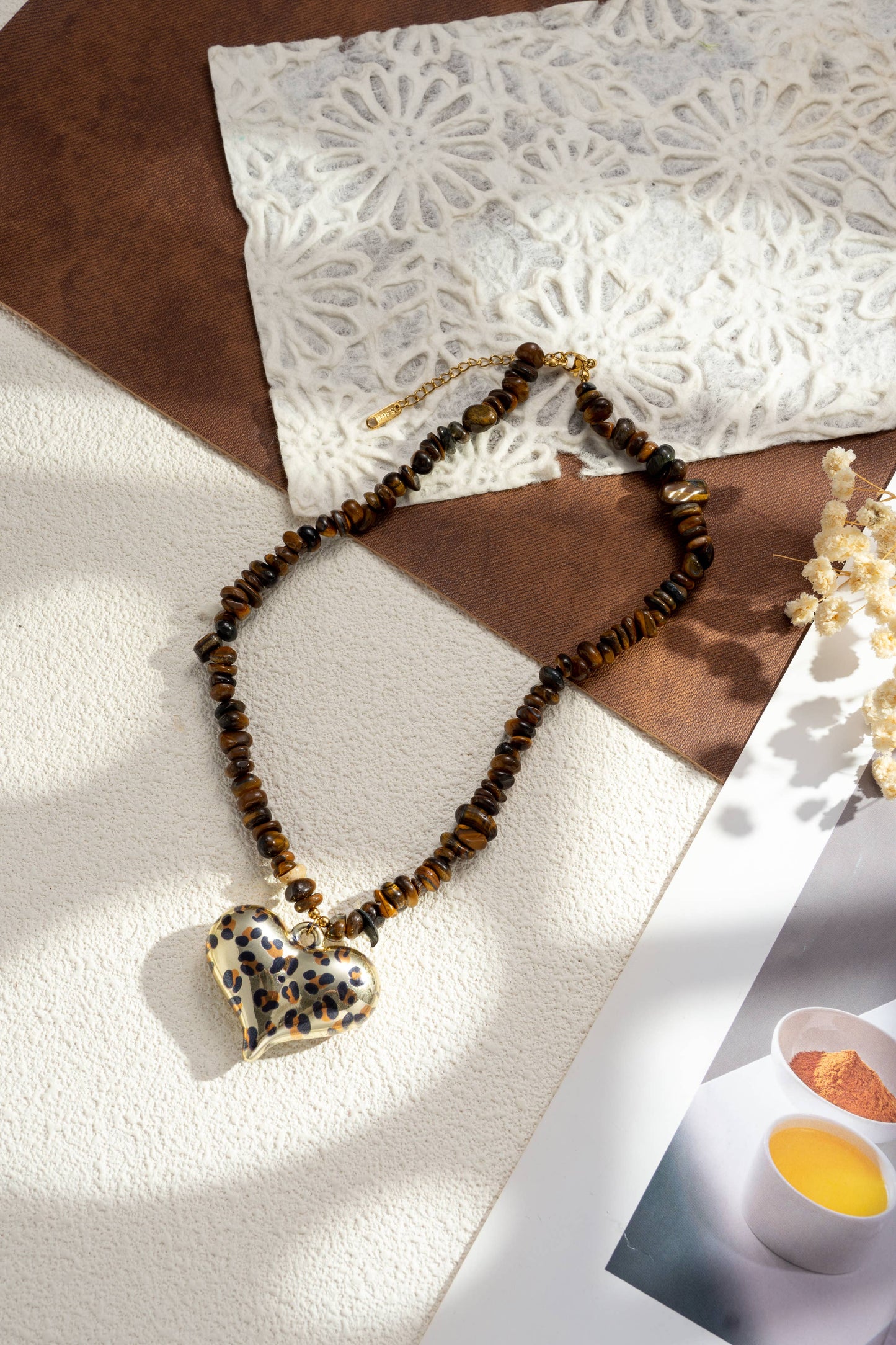 Collier Cœur Léopard & Œil de Tigre – Pierre Naturelle & Acier Inoxydable Doré