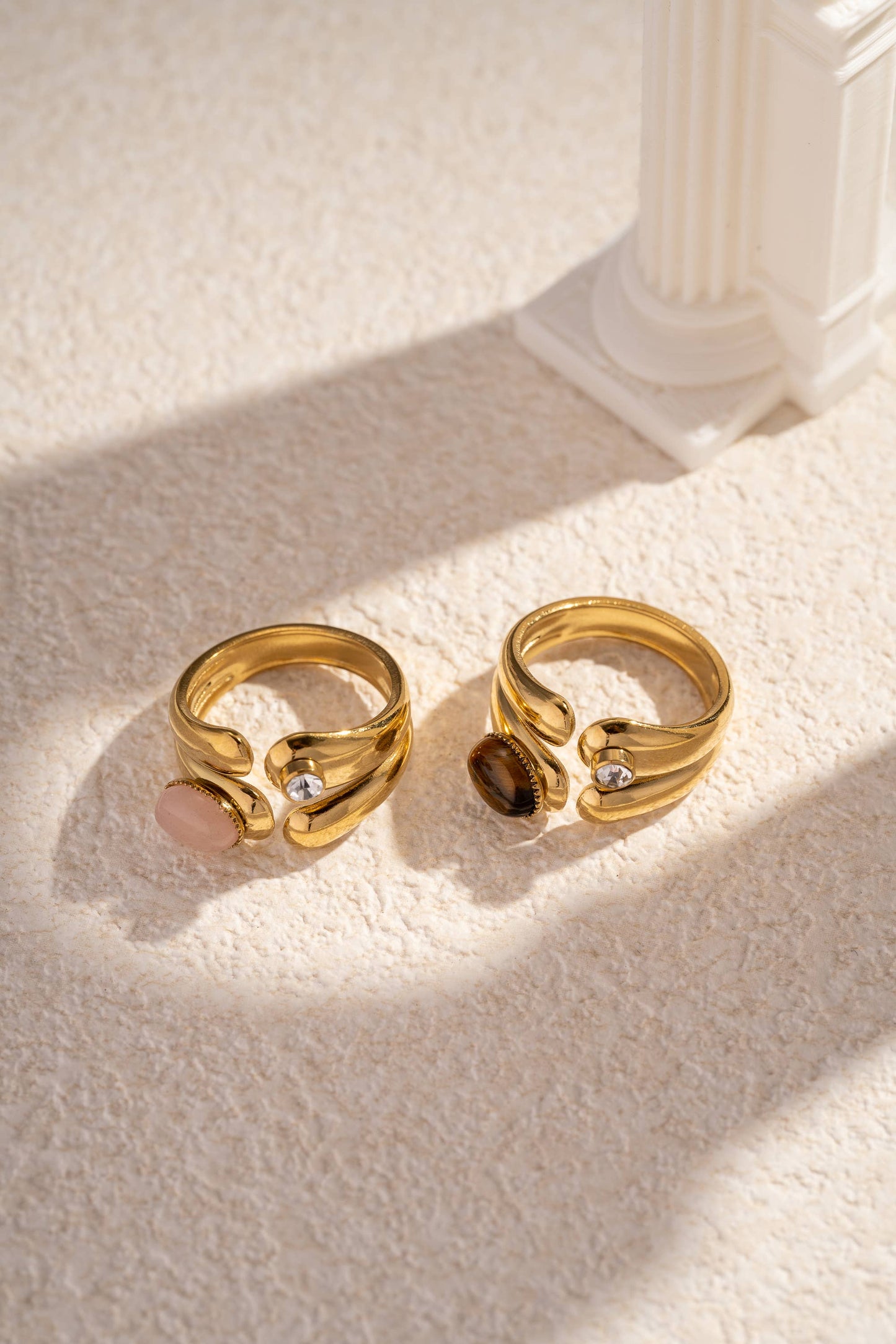 Bague Pierre & Strass Ajustable Dorée – Acier Inoxydable • Élégance Lumineuse