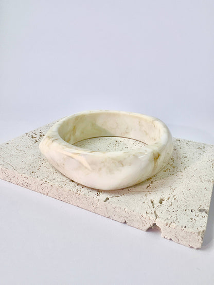 Bracelet Jonc Effet Marbre Blanc – Résine Élégante • Chic & Intemporel
