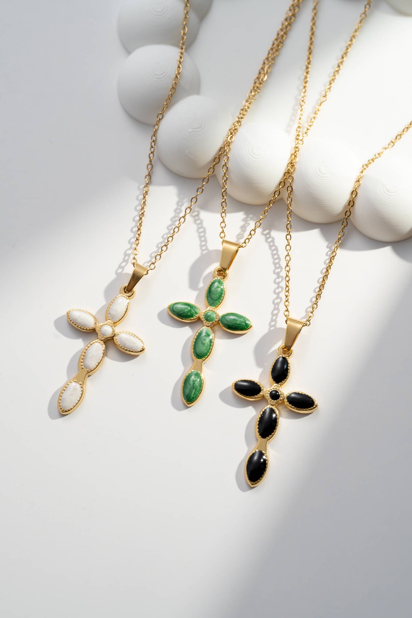 Collier Croix & Pierre Scintillante – Acier Inoxydable • Élégance & Symbolique
