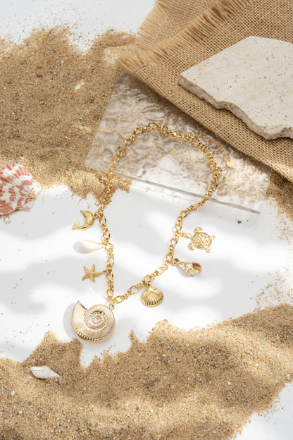 Collier Charms Marins Doré – Étoile de Mer, Tortue & Coquillages en Acier Inoxydable
