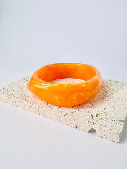 Bracelet Jonc Effet Marbre Blanc – Résine Élégante • Chic & Intemporel