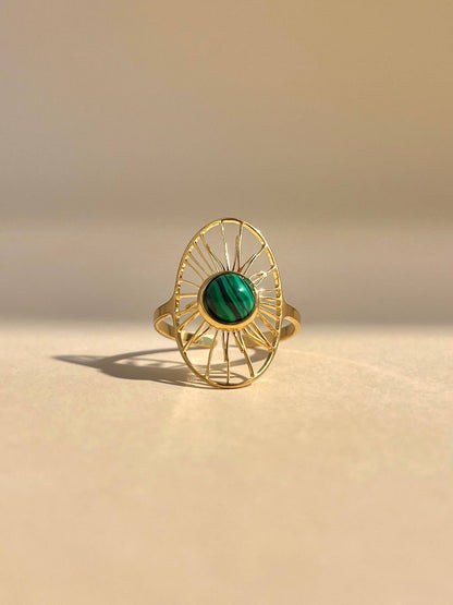 Bague Soleil Ovale Ajustable & Pierre Naturelle – Acier Inoxydable Doré • Éclat Solaire