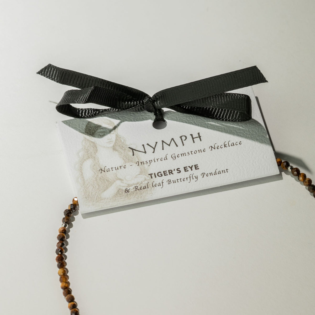 Collier Œil de Tigre – Pendentif Papillon en Véritable Feuille