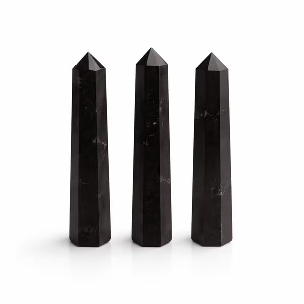 Obélisque en tourmaline noire taillé à six faces, 11 cm