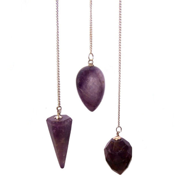 Pendules cône à facettes en améthyste violette, chaîne argentée et perle de pierre