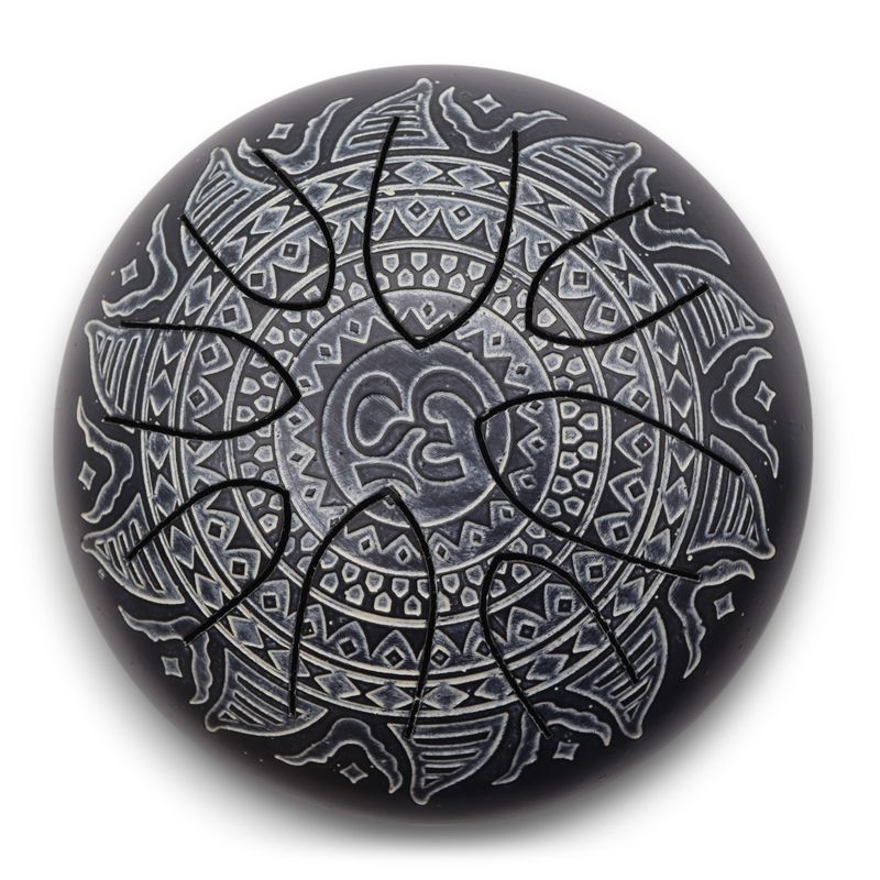 Détail de la gravure Om mandala dans l'acier