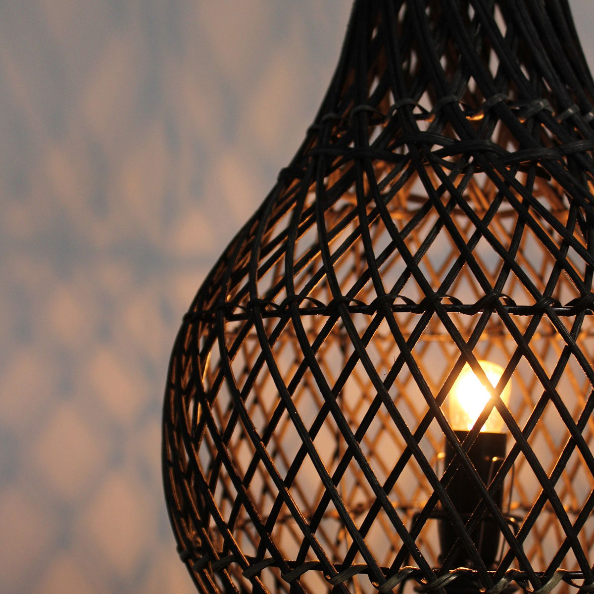 Lampe à Poser en Rotin Tressé – Brun Foncé, 40 cm