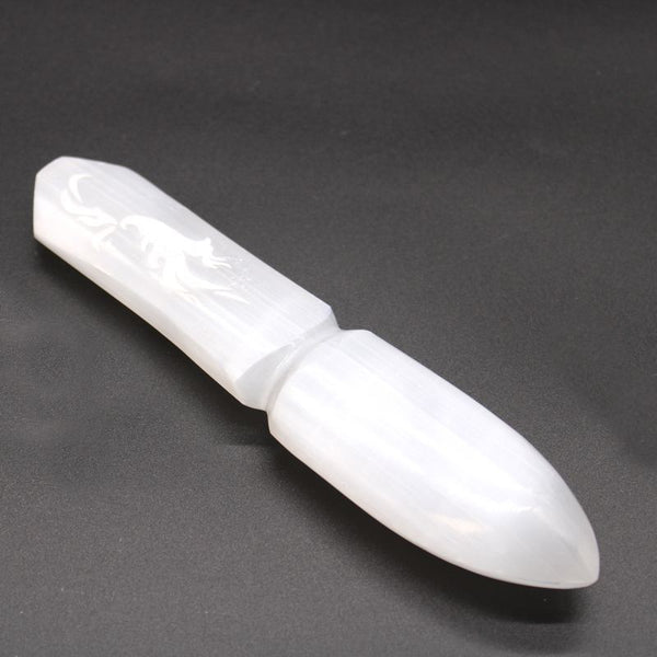 Couteau de rituel en sélénite motif Lâcher prise du passé