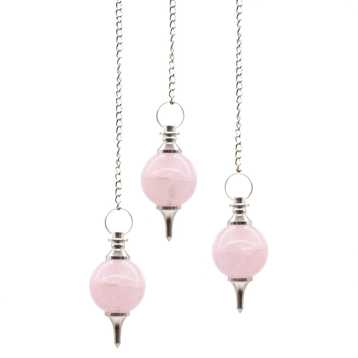 Pendules sphère en quartz rose poli, embout argenté et pointe fine, chaîne et anneau