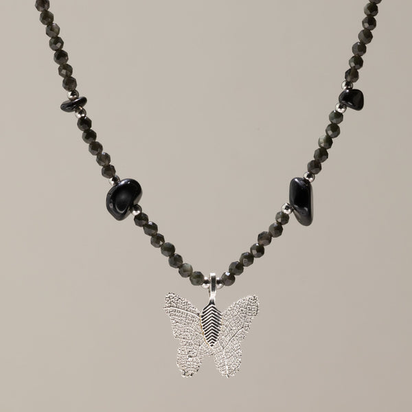 Collier Obsidienne Noire – Pendentif Papillon en Véritable Feuille