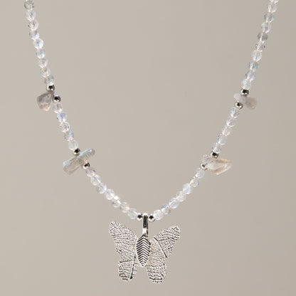 Collier Labradorite – Pendentif Papillon en Véritable Feuille
