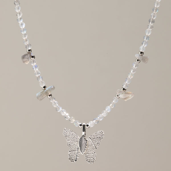 Collier Labradorite – Pendentif Papillon en Véritable Feuille