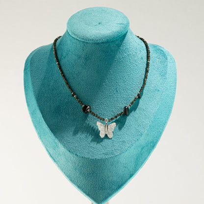 Collier Obsidienne Noire – Pendentif Papillon en Véritable Feuille