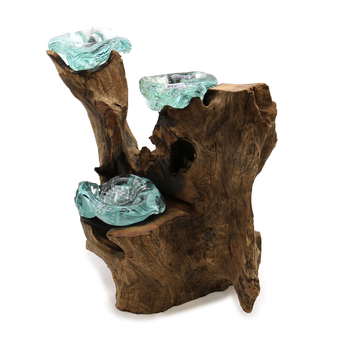 Souche de bois dressée portant trois coupelles de verre soufflé à trois hauteurs différentes