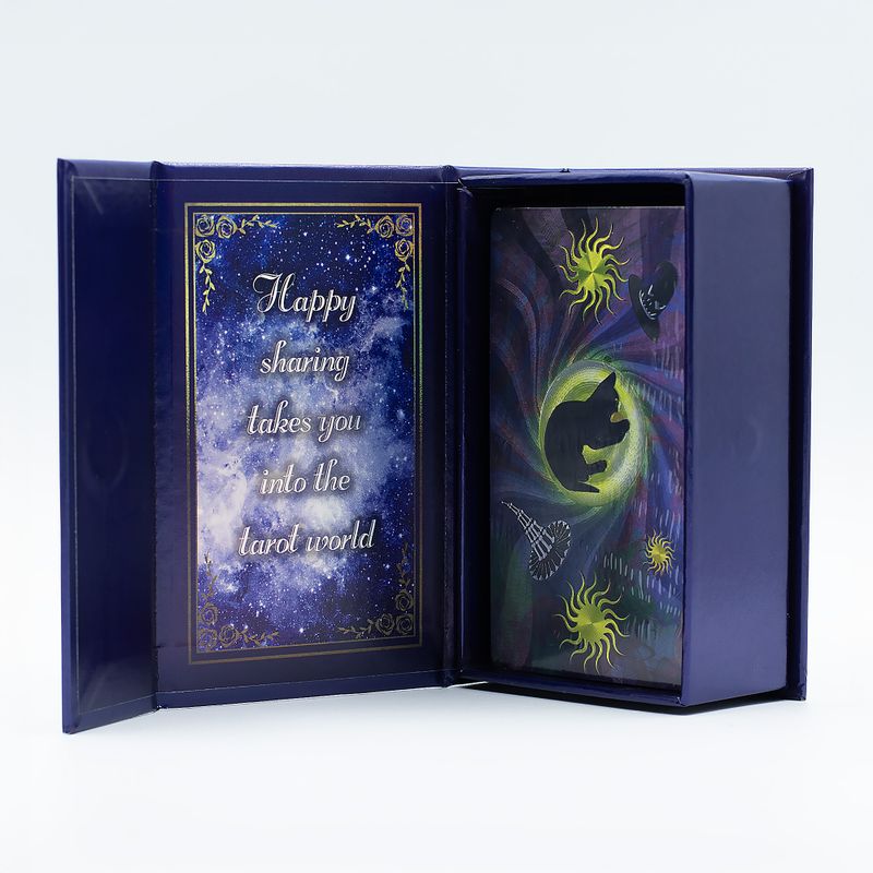 Détail des cartes et du livret du Tarot de la Sorcière