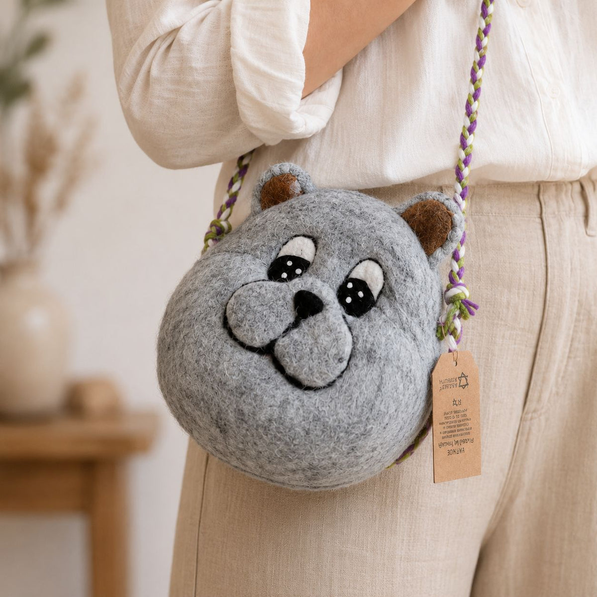 Petit Sac en Feutre Ours – Bandoulière en Perles