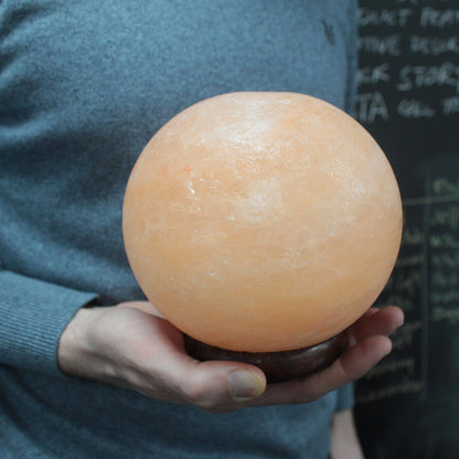 Lampe de Sel de l'Himalaya Boule 15 cm – Grand Socle en Bois