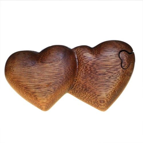 Boîte-puzzle en bois de saman sculptée en deux cœurs joints, Bali