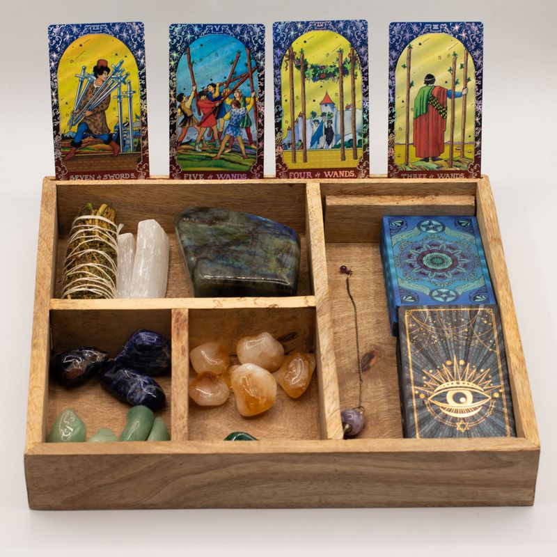 Détail des motifs gravés sur le coffret de tirage