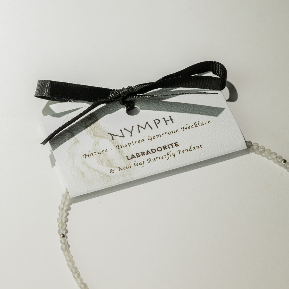 Collier Labradorite – Pendentif Papillon en Véritable Feuille
