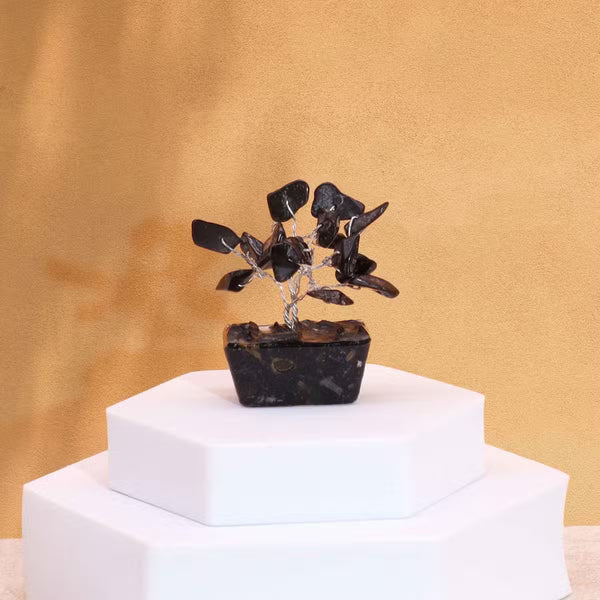Mini arbre d'agate noire sur base orgonite, 15 pierres