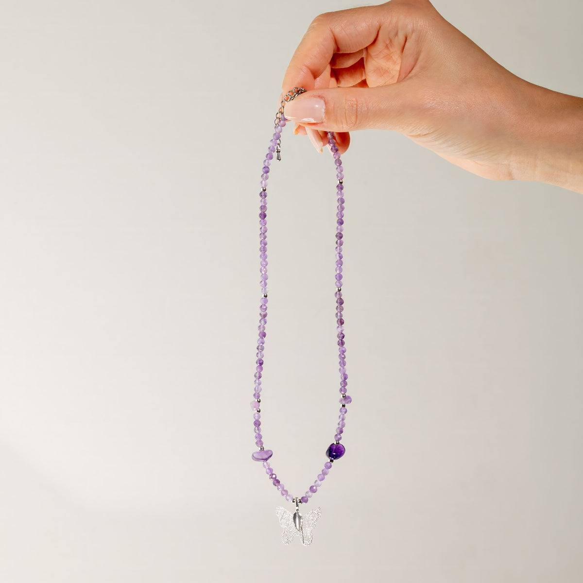 Collier Améthyste – Pendentif Papillon en Véritable Feuille