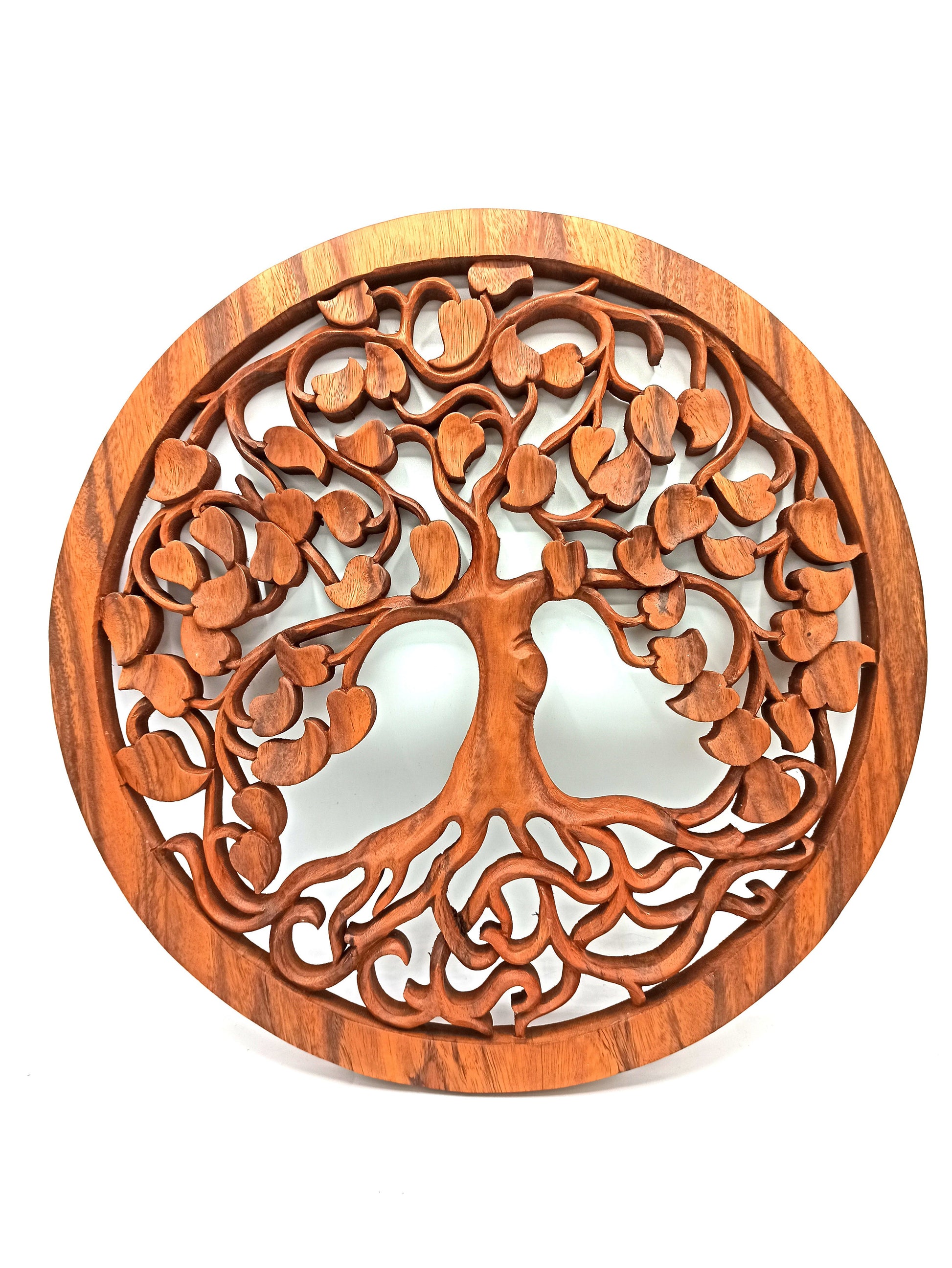 Panneau mural rond ajouré en bois de suar : arbre de vie dont le feuillage dessine un cœur, 40 cm