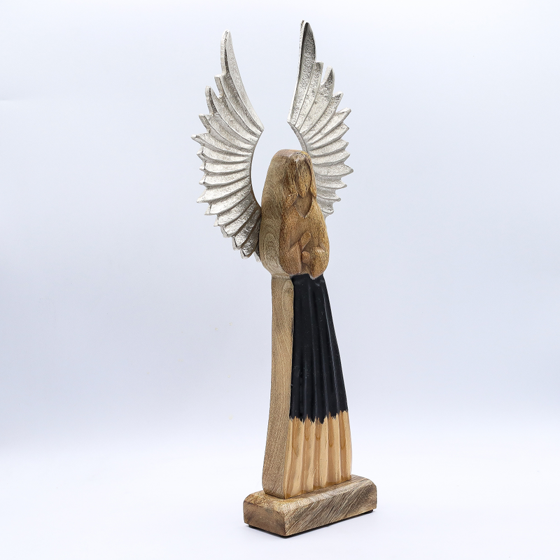 Grand ange gardien en bois de manguier 40 cm, ailes en métal argenté et robe en émail noir