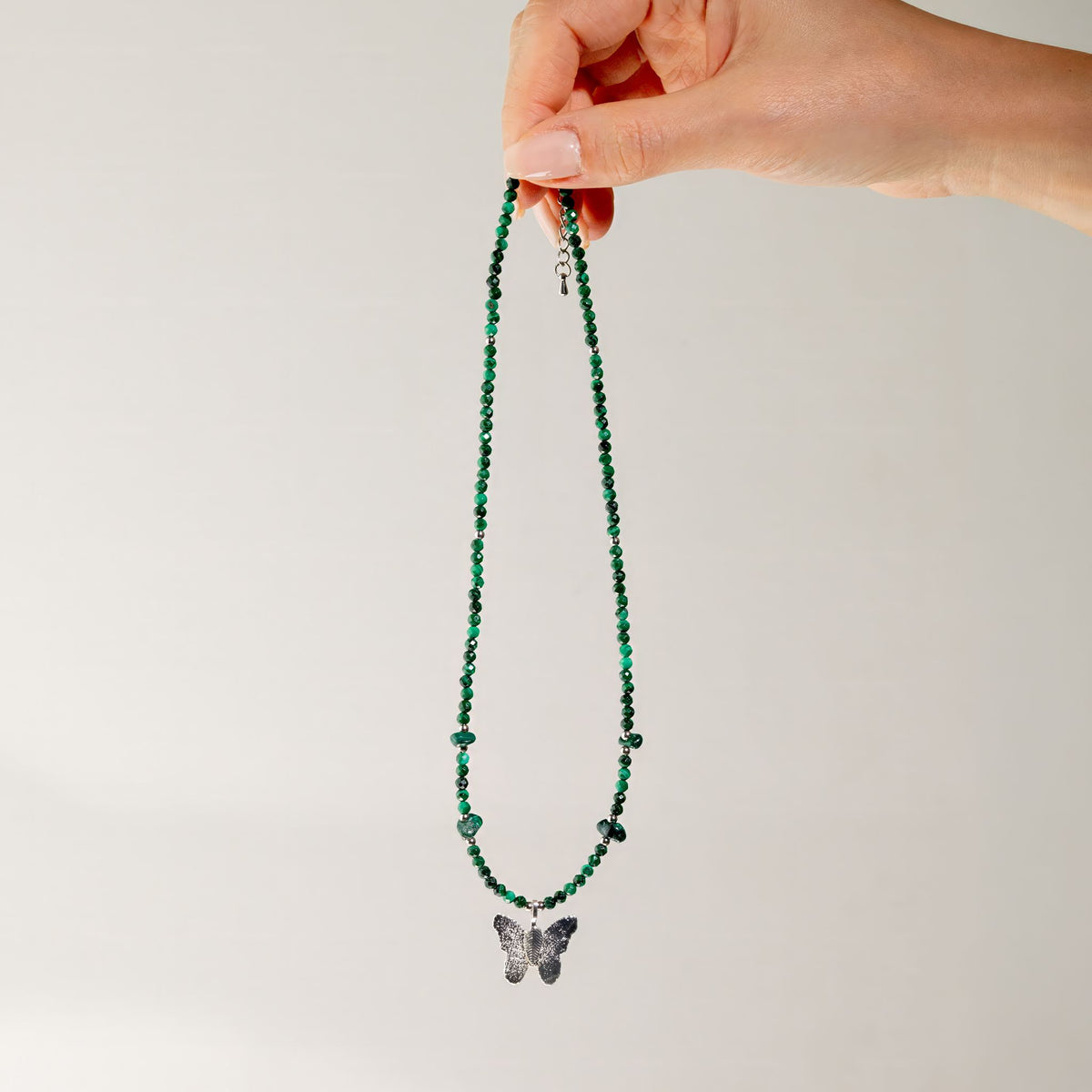 Collier Malachite – Pendentif Papillon en Véritable Feuille