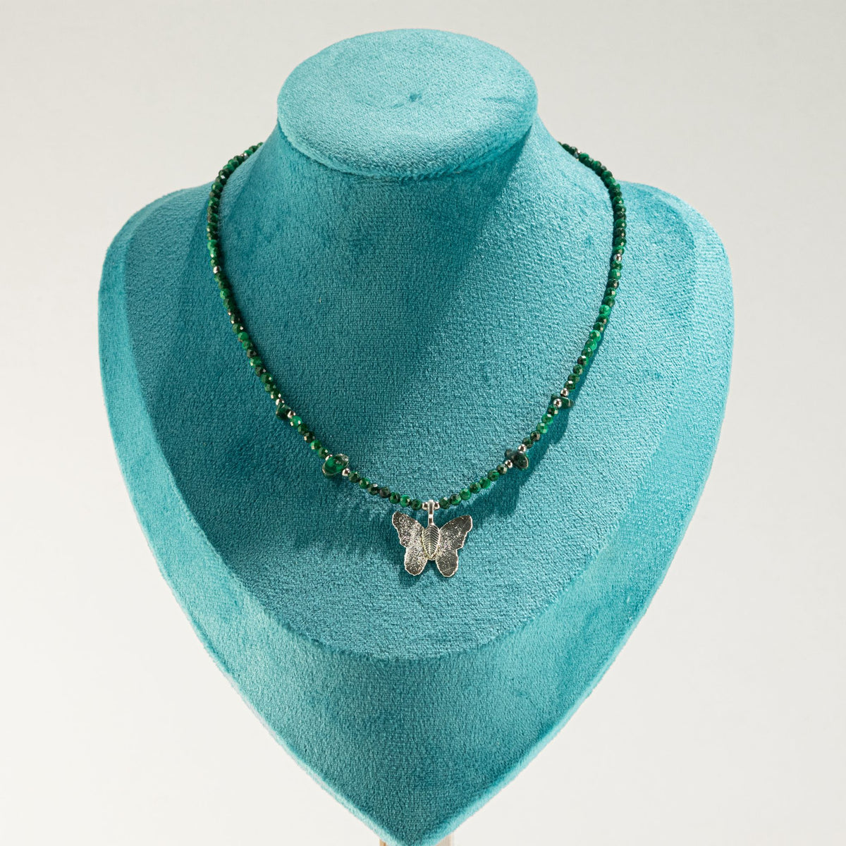 Collier Malachite – Pendentif Papillon en Véritable Feuille