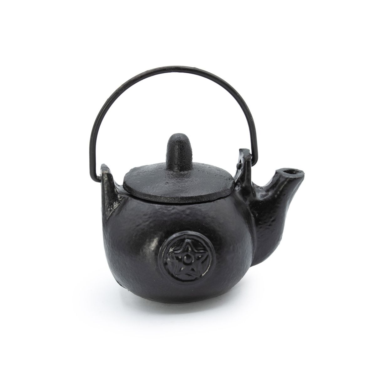 Petit pot rituel en fonte en forme de théière, bec verseur et pentagramme en relief