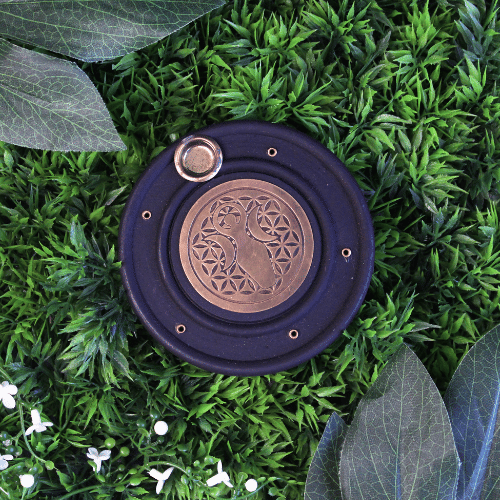 Brûleur d’Encens en Bois – Déesse & Fleur de Vie • 10 cm