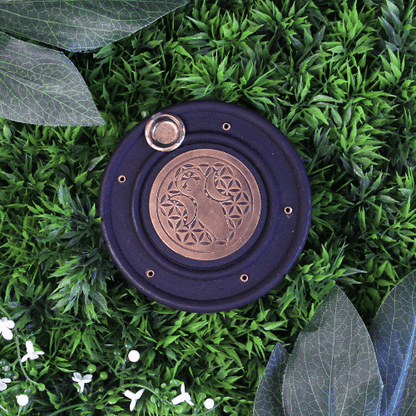 Brûleur d’Encens en Bois – Déesse & Fleur de Vie • 10 cm