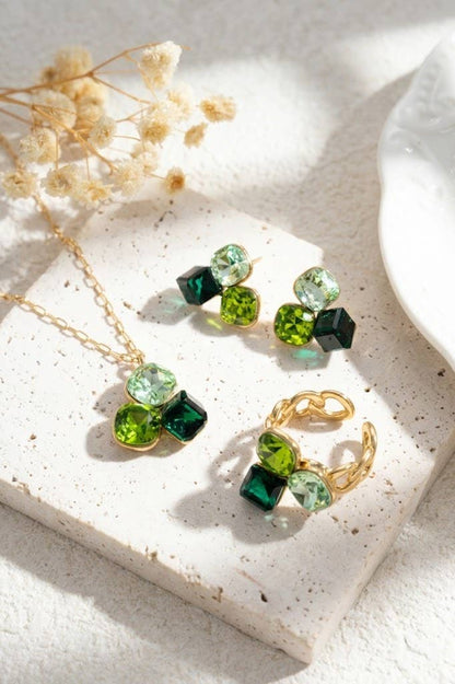 Boucles d'Oreilles Dégradé 3 Cristaux Doré – Acier Inoxydable • Harmonie & Éclat
