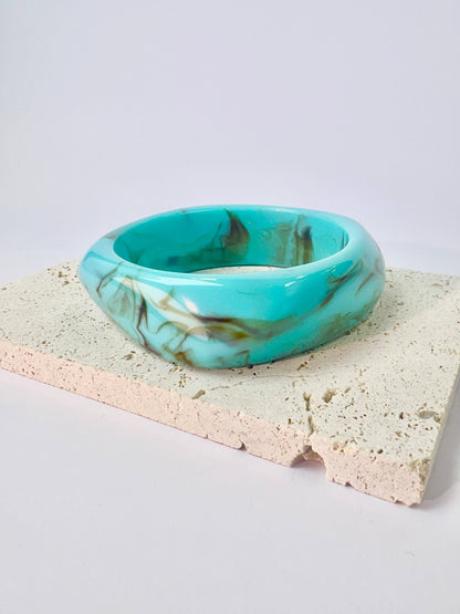 Bracelet Jonc Effet Marbre Blanc – Résine Élégante • Chic & Intemporel
