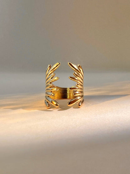 Bague Sculpturale Ajustable Dorée – Acier Inoxydable • Design Ajouré Contemporain