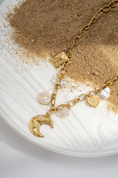 Collier Céleste Doré – Charms Lune, Soleil & Symboles Spirituels en Acier Inoxydable