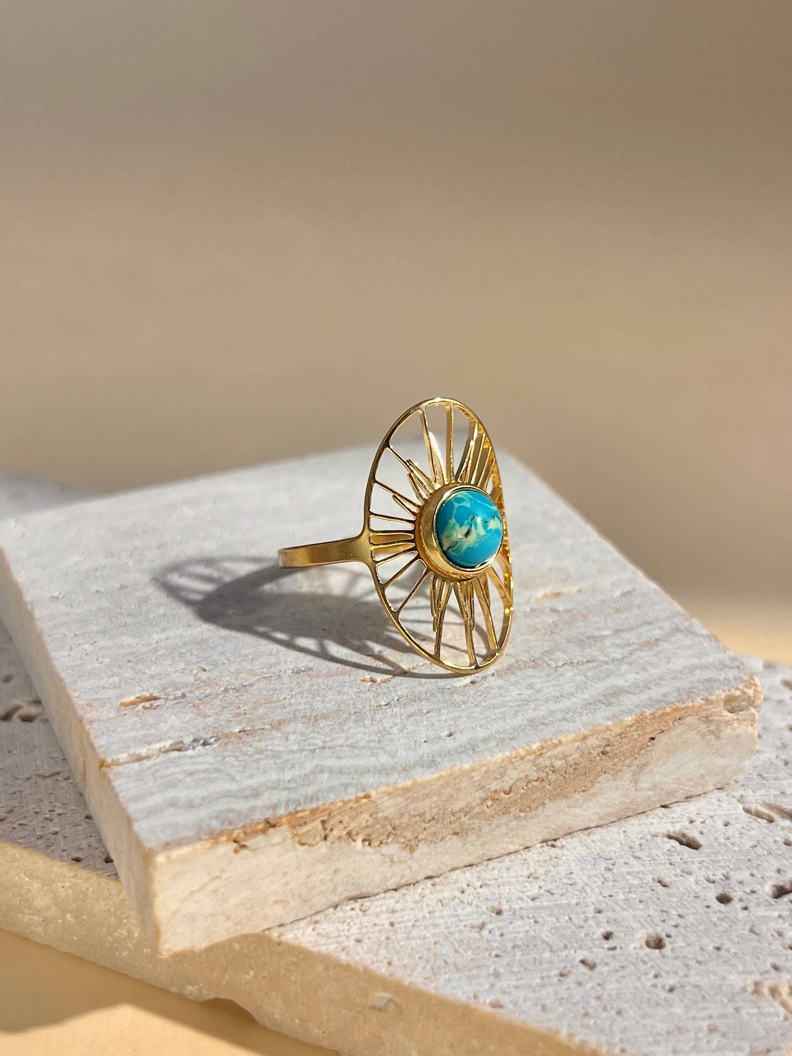 Bague réglable ovale acier inoxydable motif soleil et pierre